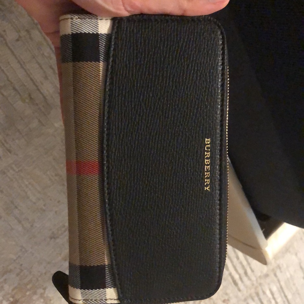 Burberry Elmore Wallet House Check Derby Zip Around Black- New - Picture 3 of 4